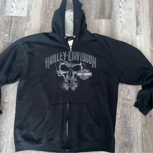 Harley-Davidson Black Hoodie with Skull Graphic